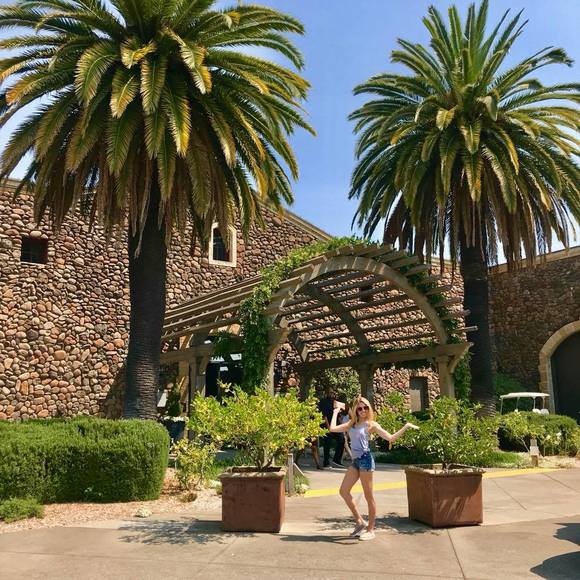 Meet your Posher, Heather - Picture 1 of 1